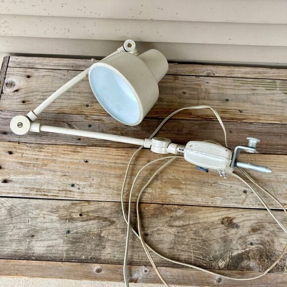 Vintage Citadel CT2005 Hospital Medical Lamp Industrial Articulating WORKS! - Picture 1 of 12
